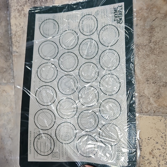 Thyme & Table Utensils And Baking Items - Picture 3 of 10